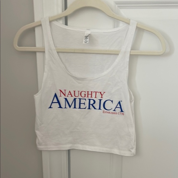 Naughty America xs/s White Graphic Crop Top - Picture 1 of 1